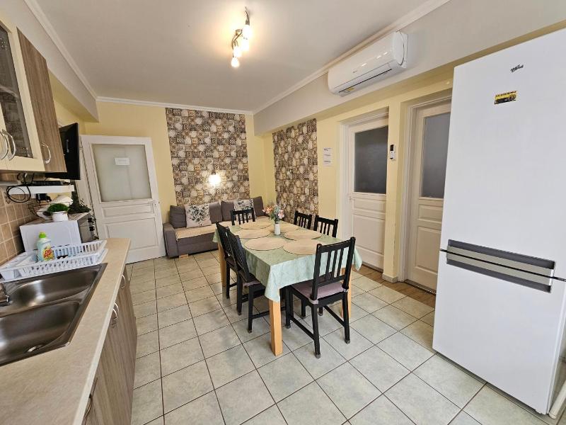 Zoli Apartmanok-Timi Kölcsey 34-36 - image 15