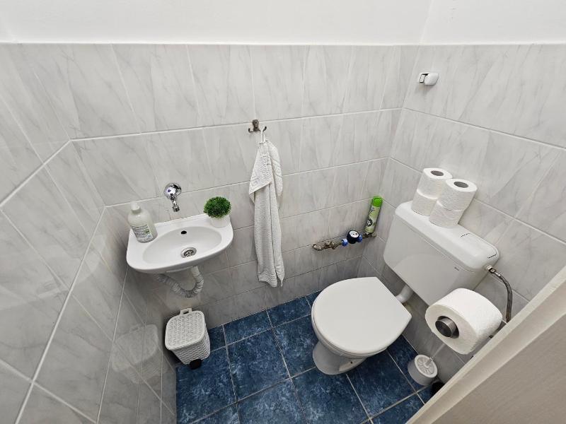 Zoli Apartmanok-Timi Kölcsey 34-36 - image 14