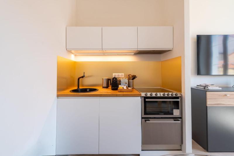 Cosy 2-Br Apartment - Cannes City Centre - image 13
