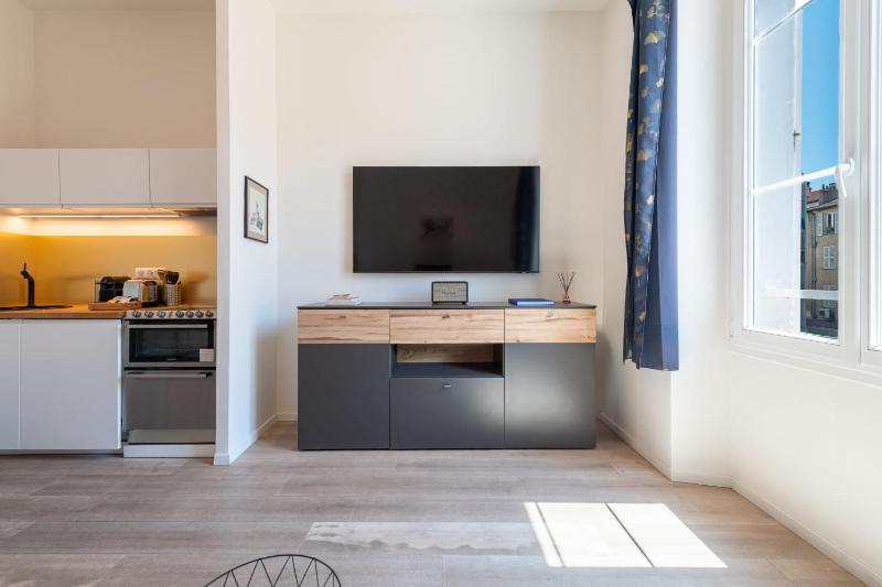 Cosy 2-Br Apartment - Cannes City Centre - image 11