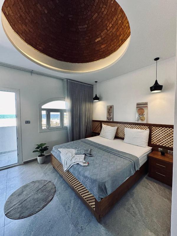 Blue Beach Club - image 5