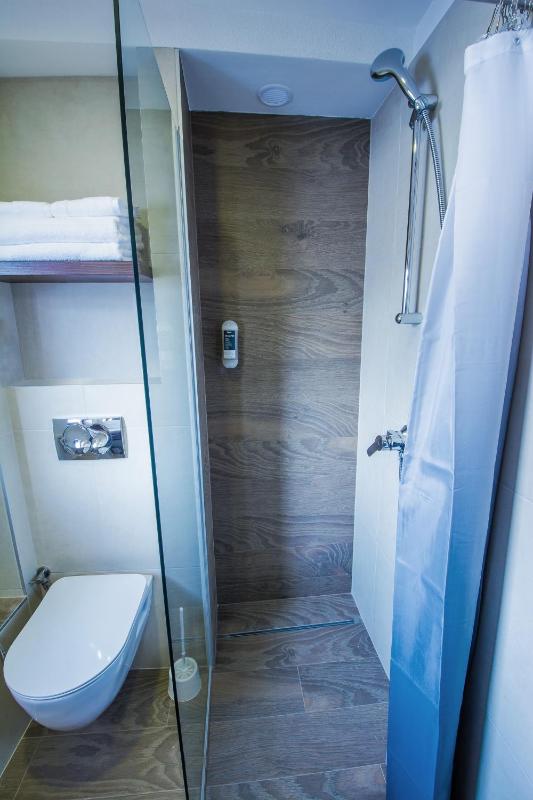 Triple Room image 3