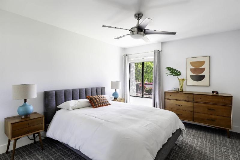 Serene Oasis Condo in Palm Springs - image 8
