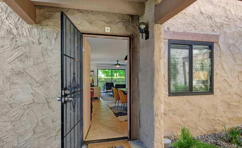 Serene Oasis Condo in Palm Springs - image 17