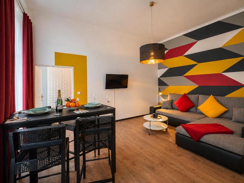 Apartment for 4 with Kitchen near Naschmarkt & U4 Metro - image 1