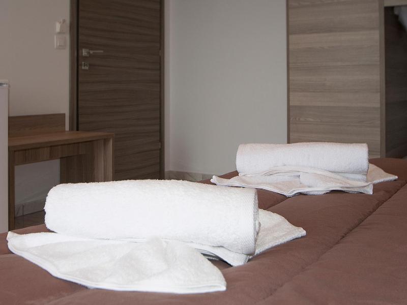 Quadruple Room image 2