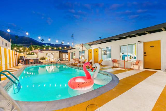 Mod Retreat in Vibrant Palm Springs - image 13