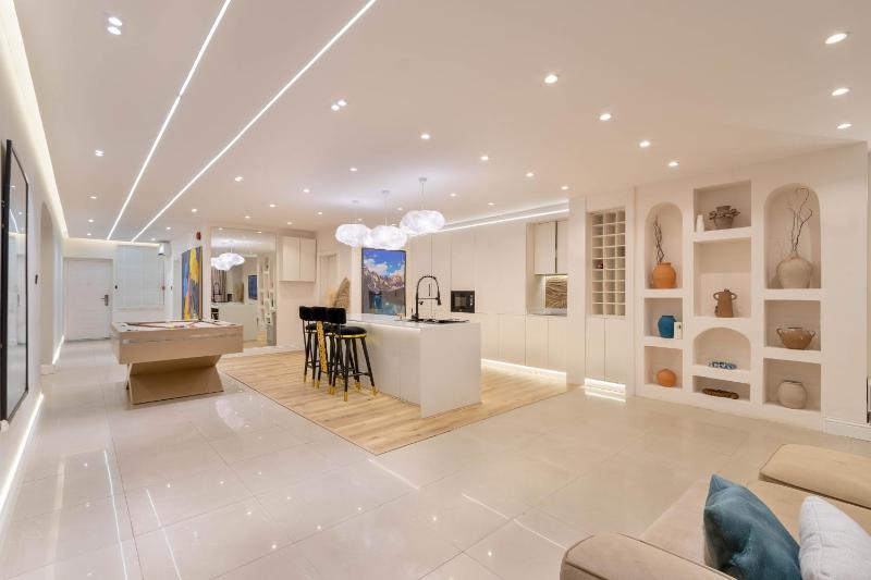 WATERFRONT 3-Bedroom Apartments by JIGI HOMES - image 9