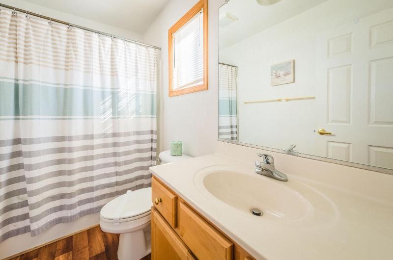 Captains Choice-KDH MP 7 Pool Hot Tub Rec Room Pets OK YR Flex Stays - image 13
