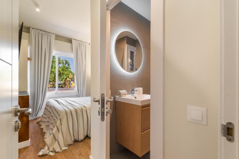 Barcelona Stadium Signature Apartment - image 7