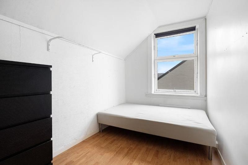 Cozy and very central apartment with 4 bedrooms - image 14