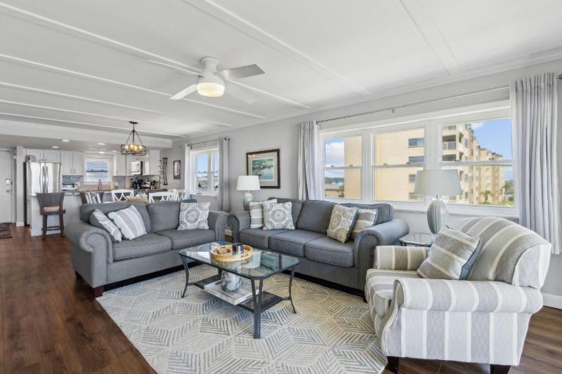 Updated Ocean Front Corner Condo on Amelia Island - image 30