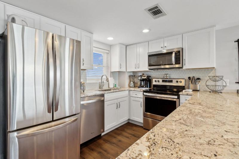 Updated Ocean Front Corner Condo on Amelia Island - image 34