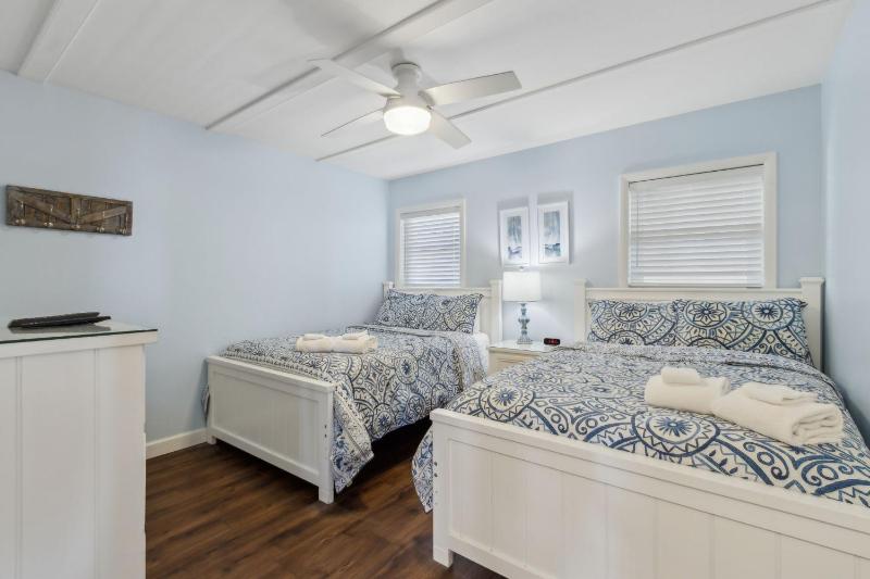 Updated Ocean Front Corner Condo on Amelia Island - image 32