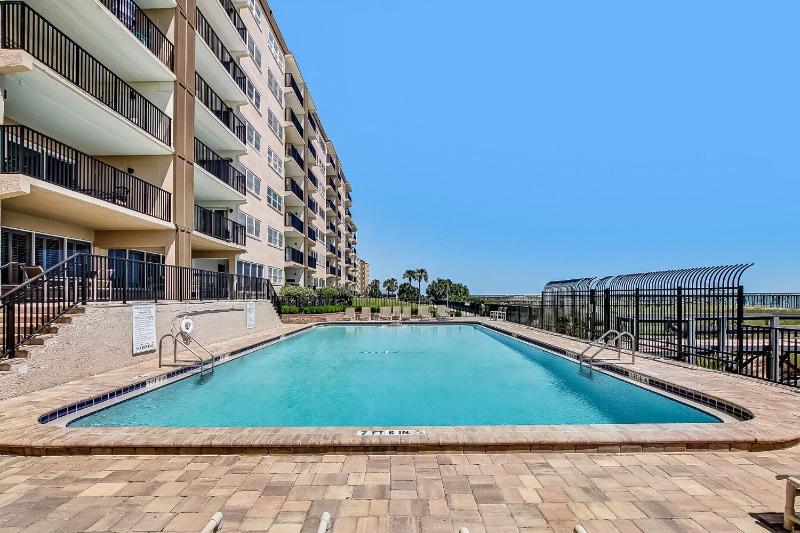 Updated Ocean Front Corner Condo on Amelia Island - image 28