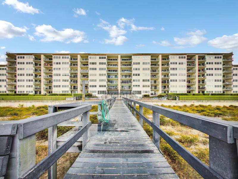 Updated Ocean Front Corner Condo on Amelia Island - image 19