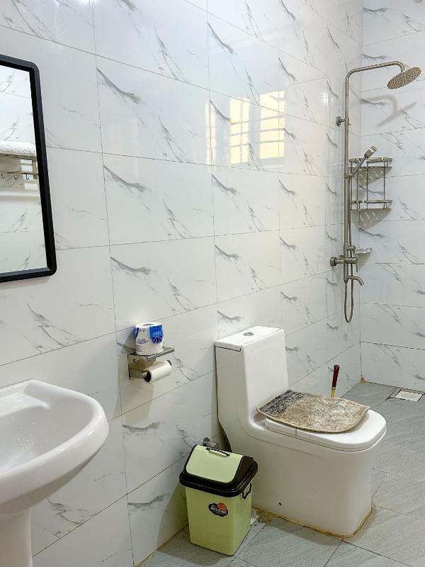 2 Bedroom Spaciou APT WITH WiFi Power Backup - image 15