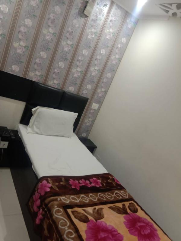 hotel shivay - image 16