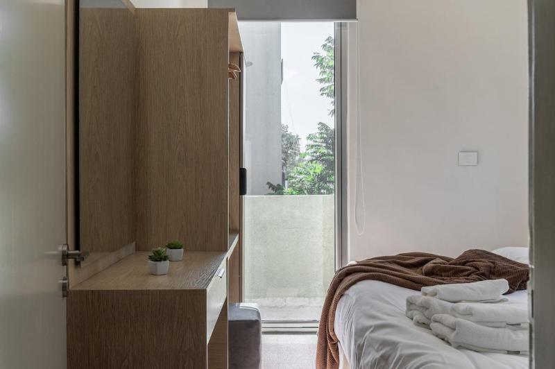 Mar Mikhael contemporary apartment in central location - image 10