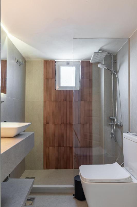 Mar Mikhael contemporary apartment in central location - image 9