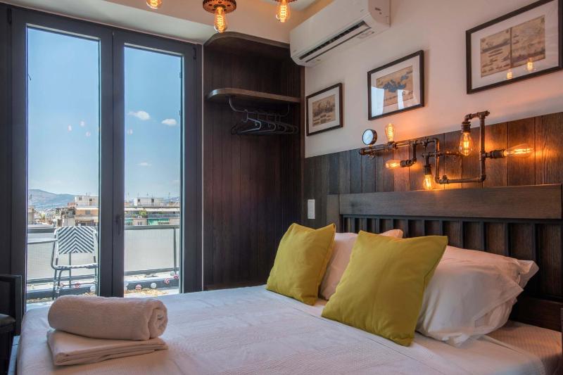Captain Stam Suites Athens - CityStudio - image 14