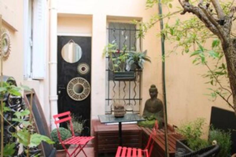 Charming T2 Batignolles with private courtyard - image 3