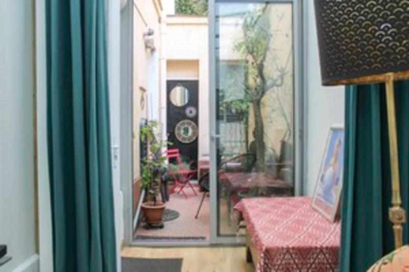 Charming T2 Batignolles with private courtyard - image 6