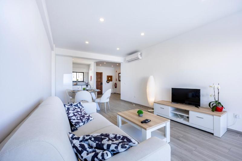 Casa Azure - Sea View Apartment - image 3