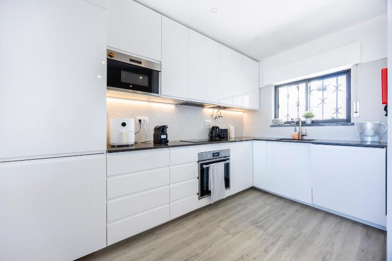 Casa Azure - Sea View Apartment - image 16