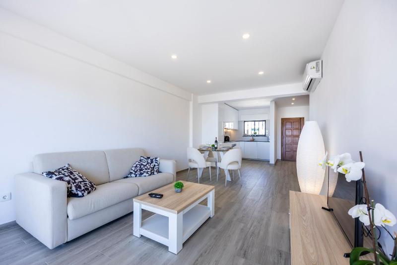 Casa Azure - Sea View Apartment - image 5