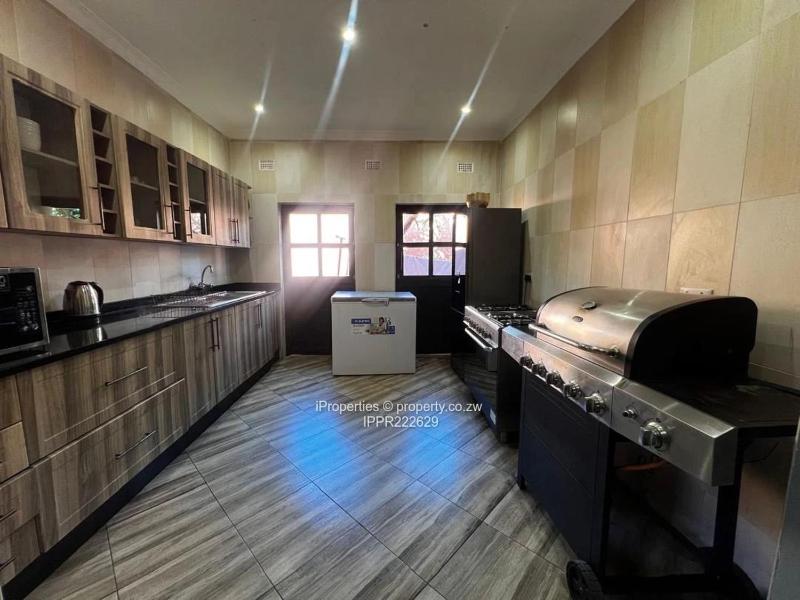 Victoria Falls Accomodation - image 12