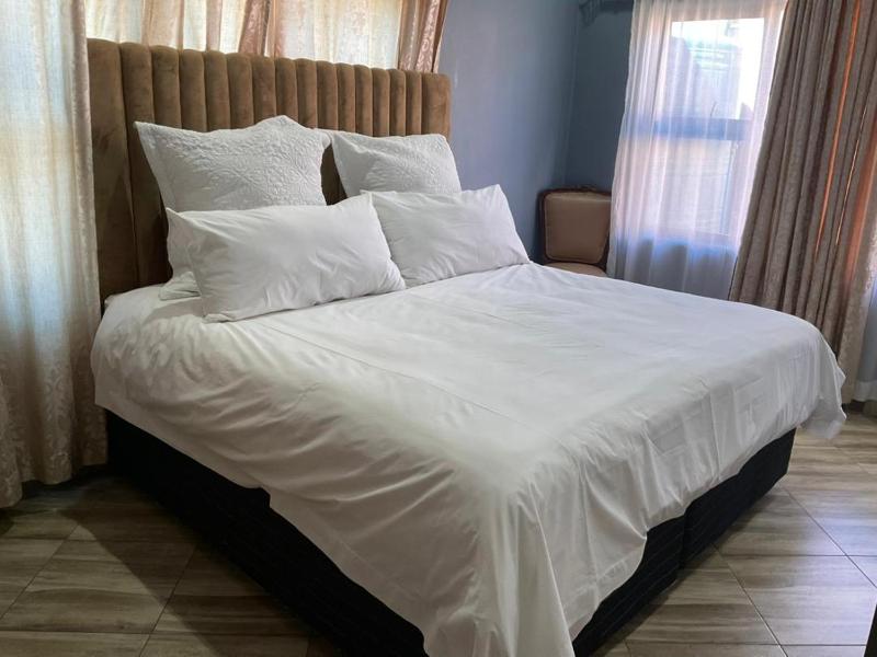 Victoria Falls Accomodation - image 9