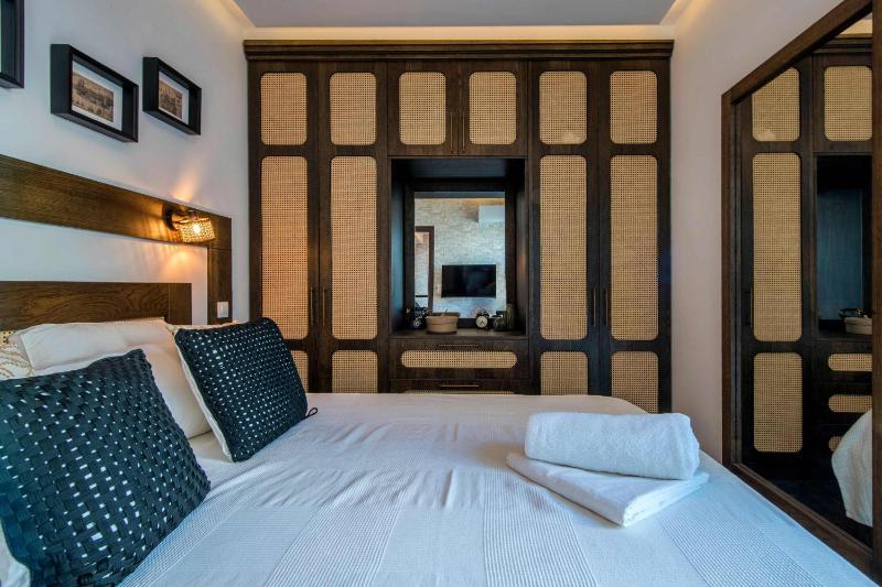 Captain Stam Suites Athens - FamilyApartment - image 9