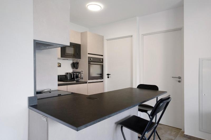 T2 Neuf proche mer et ville - image 10
