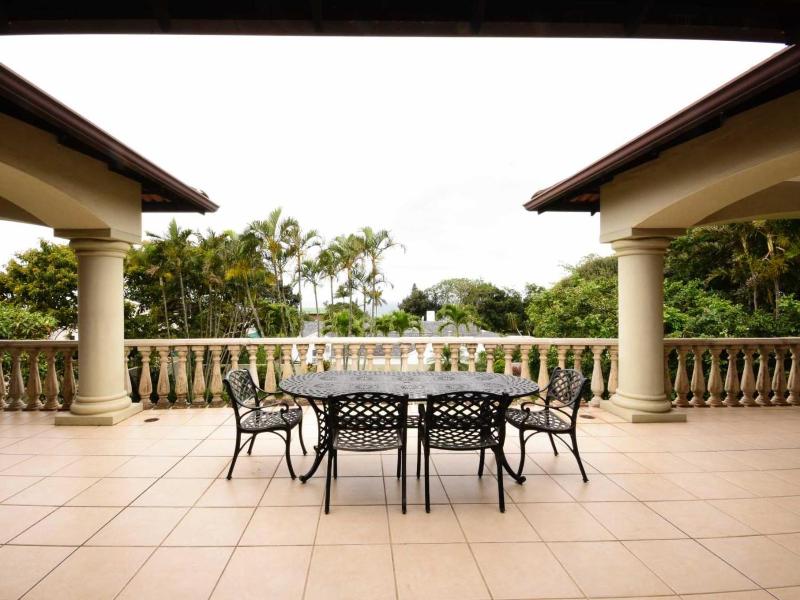 Driftwood on 10 La Lucia - image 10