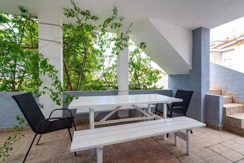 CC Hoolhy Apartment with BBQ - image 6