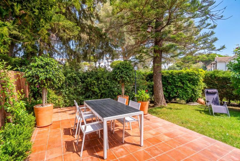 Cubo's El Refugio de Elviria House - image 6