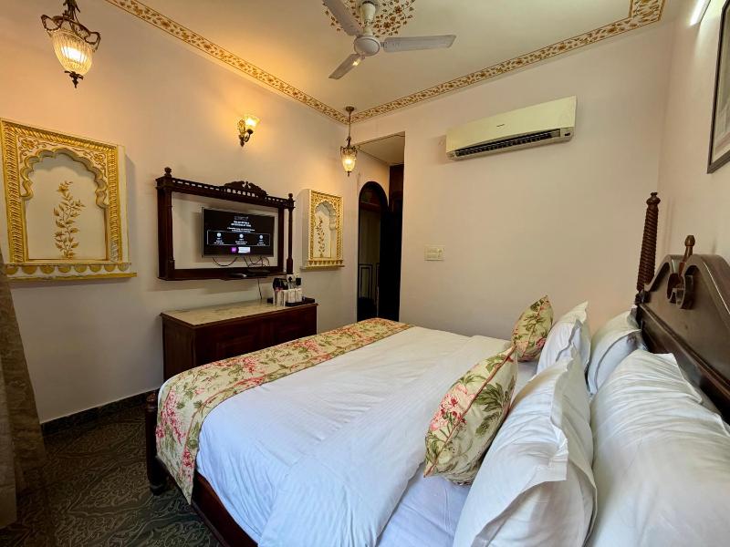 Grand Heritage Haveli - image 3