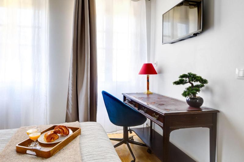 BnBNova - 1BR - Le Marais & Arts et Métiers - image 3