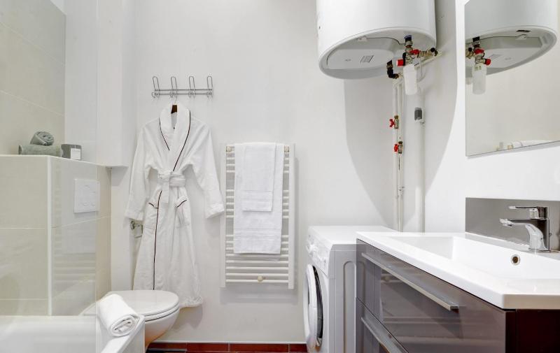 BnBNova - 1BR - Le Marais & Arts et Métiers - image 16