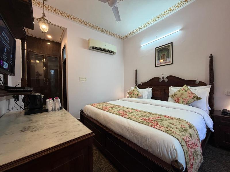 Grand Heritage Haveli - image 8