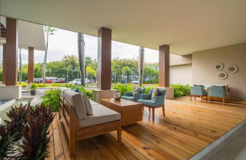 Tropical Luxury Condo - image 29