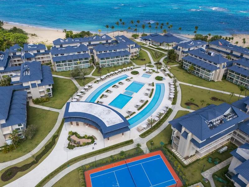 Tropical Luxury Condo - image 3