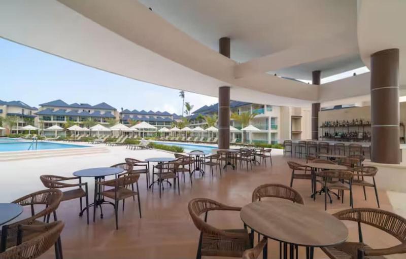 Tropical Luxury Condo - image 14