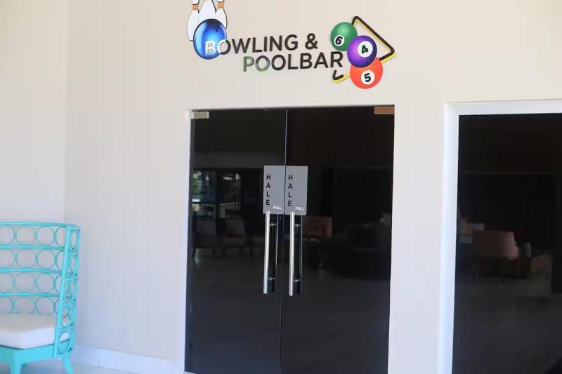 Tropical Luxury Condo - image 8