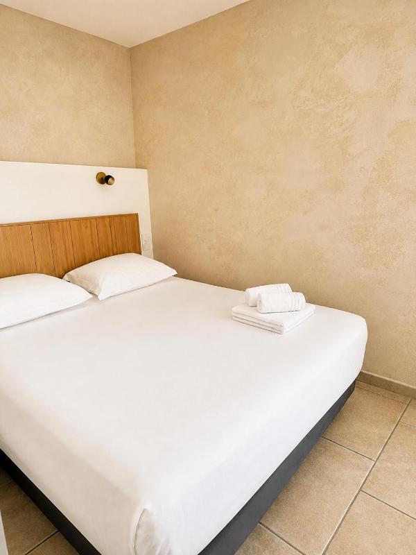 Holiday in Arles: Appartement de l'Amphithéâtre - image 19
