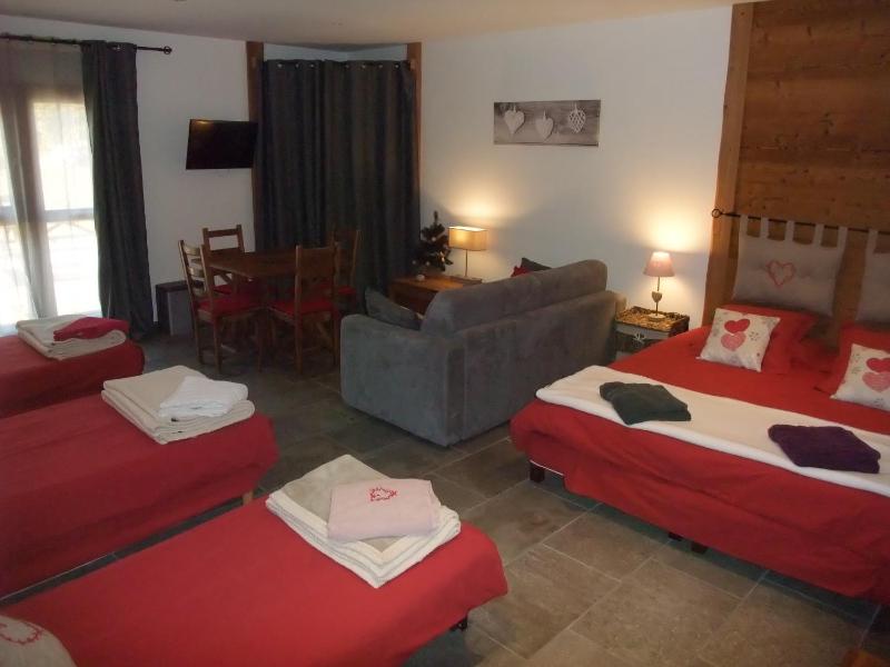 Family Room with Terrace and Private External Bathroom image 4