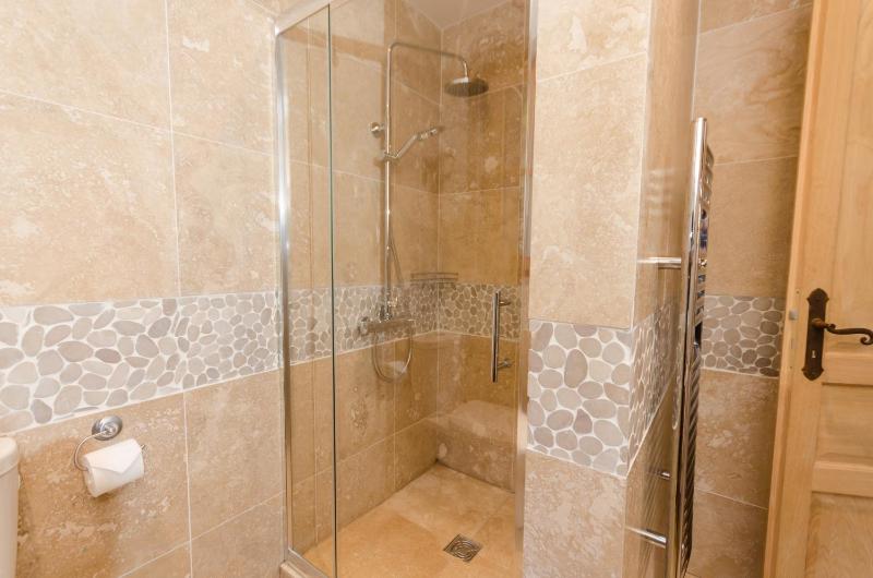 Deluxe Double Room image 2