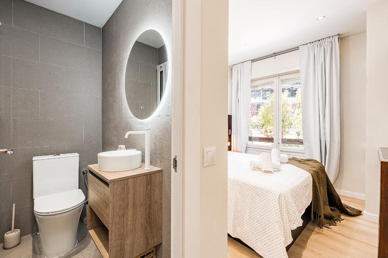 Camp Nou Prestige Apartment - image 15