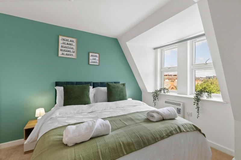 West Bridgford Luxury 2 bed 2 Bath Apartment - image 12